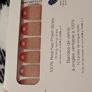 Color street retired valentine's nails